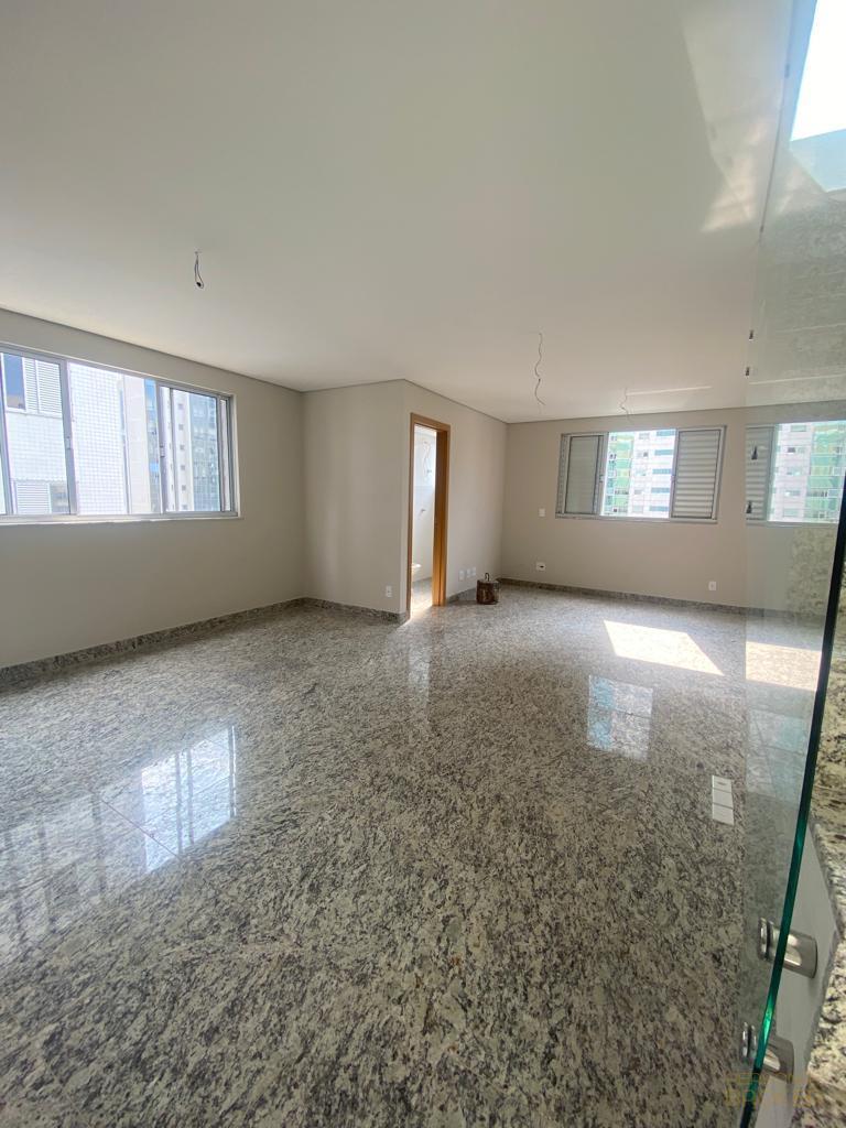 Cobertura à venda, no Edifício Espírito Santo em Belo Horizonte, Lourdes, com 1 quarto, 72,31m² - GX Negócios Imobiliários